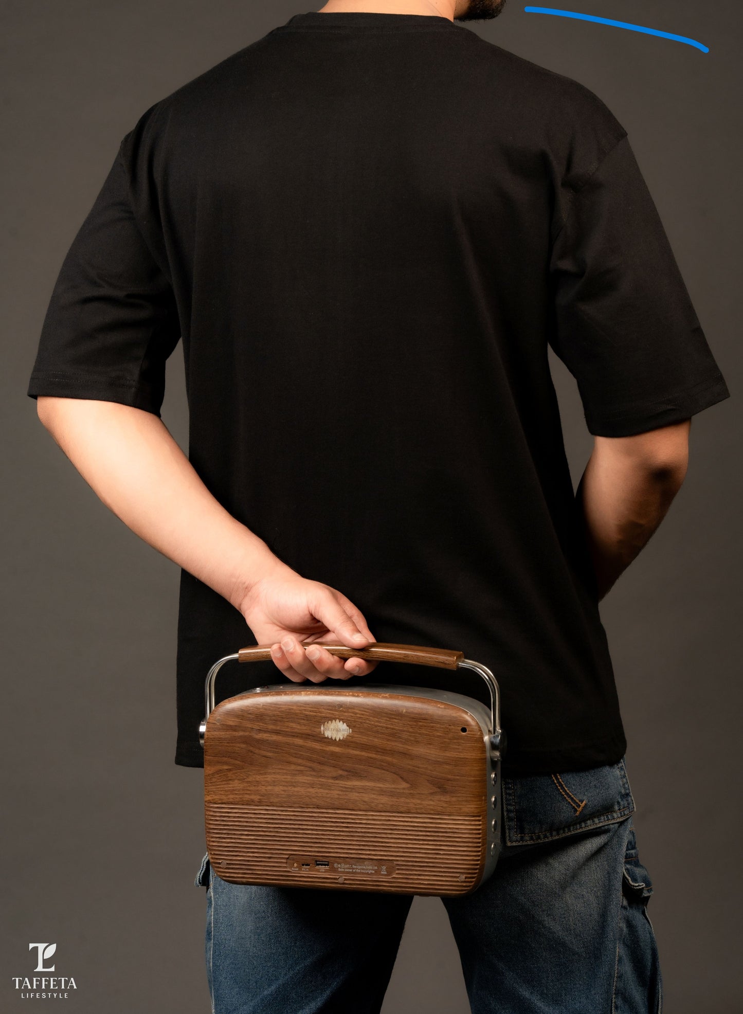 Street Style Black Crew Neck T-Shirt – Los Angeles Edition